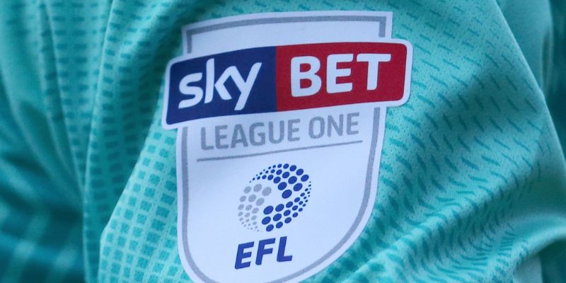 Một đội đang đá ở EFL League 1 chỉ nhận được 3 triệu bảng/mùa tiền bản quyền